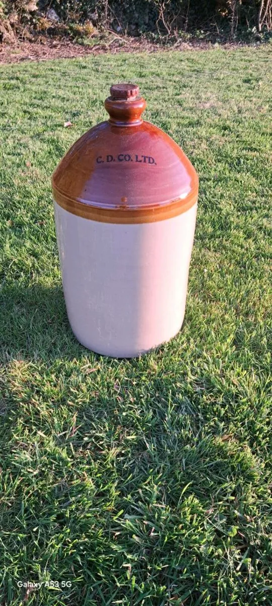 Large  earthenware whiskey jug - Image 1