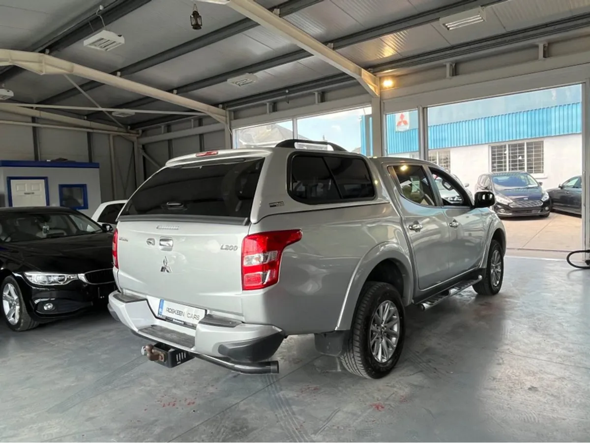 Mitsubishi L 200 Supercharger DC Intense 6MT 4DR - Image 4
