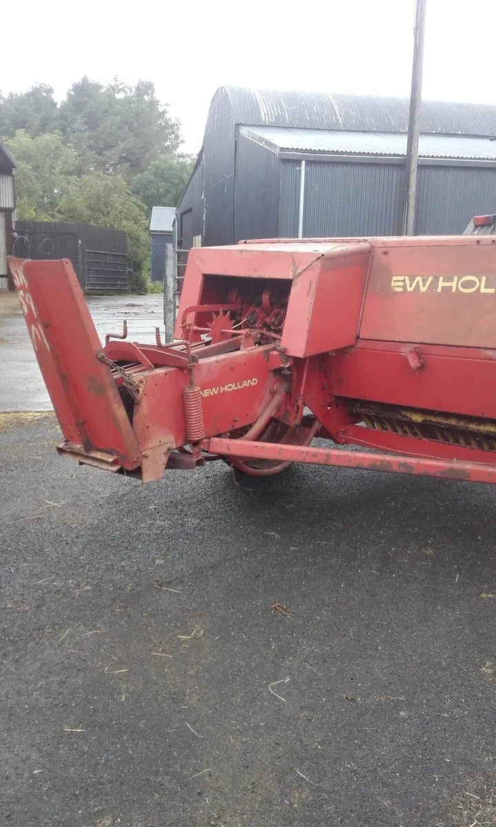 New Holland 376 Baler - Image 3
