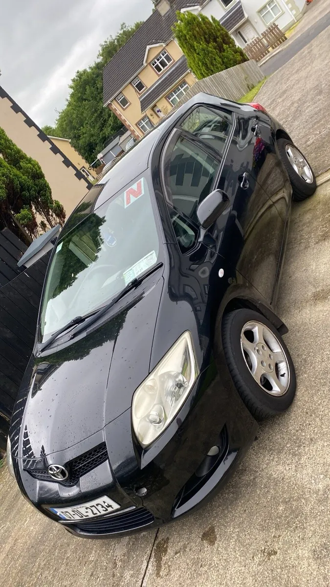 07 Toyota Auris - Image 1