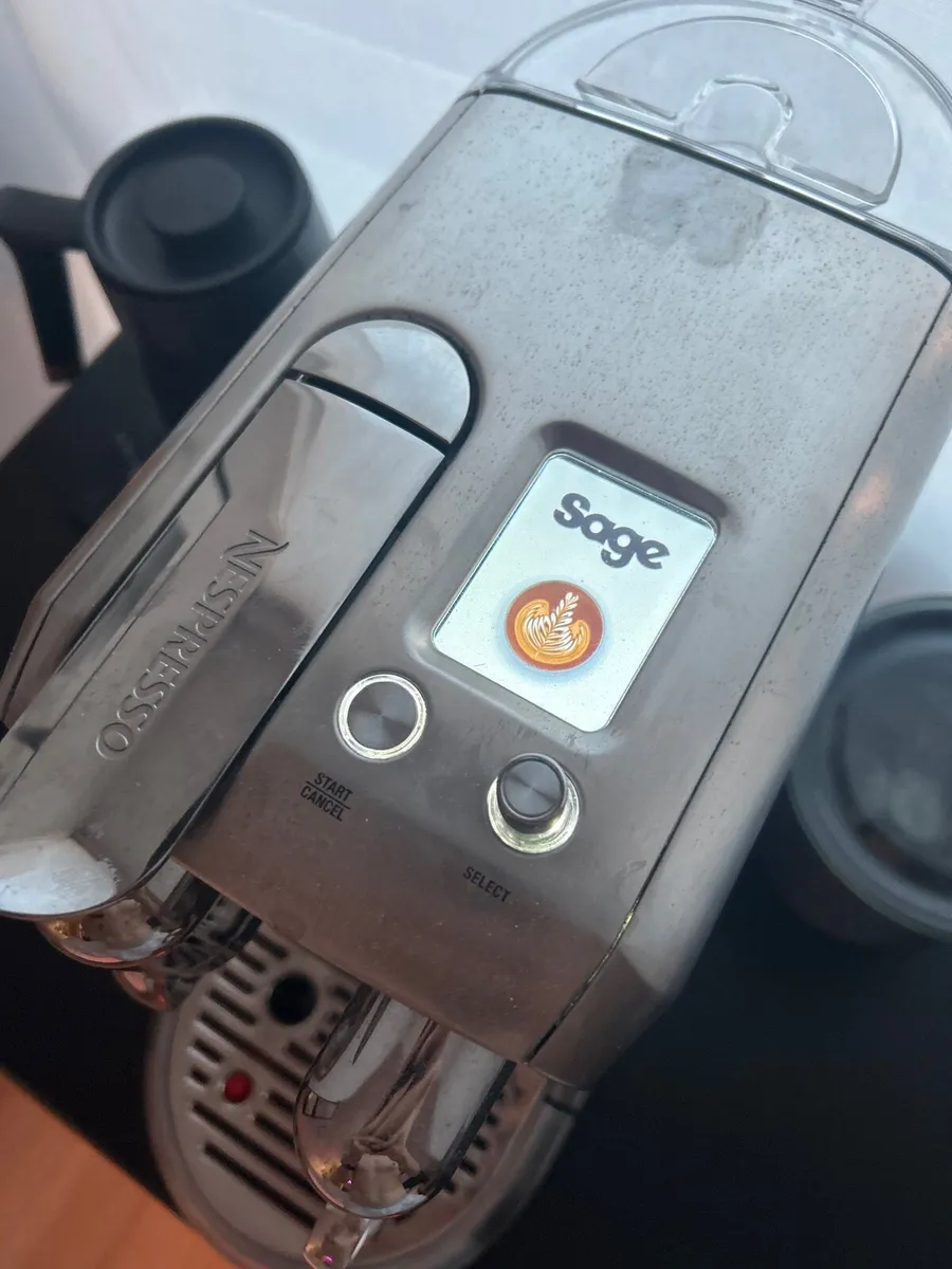 NESPRESSO CREATISTA PLUS - Image 2