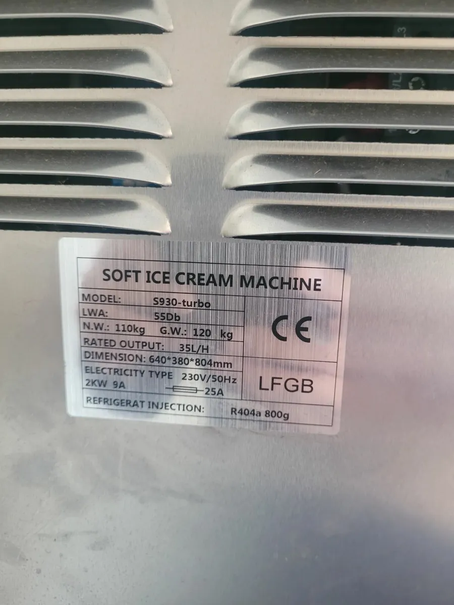 Ice Cream Machine - Image 4
