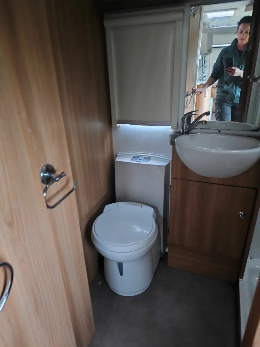 Caravan - Image 3