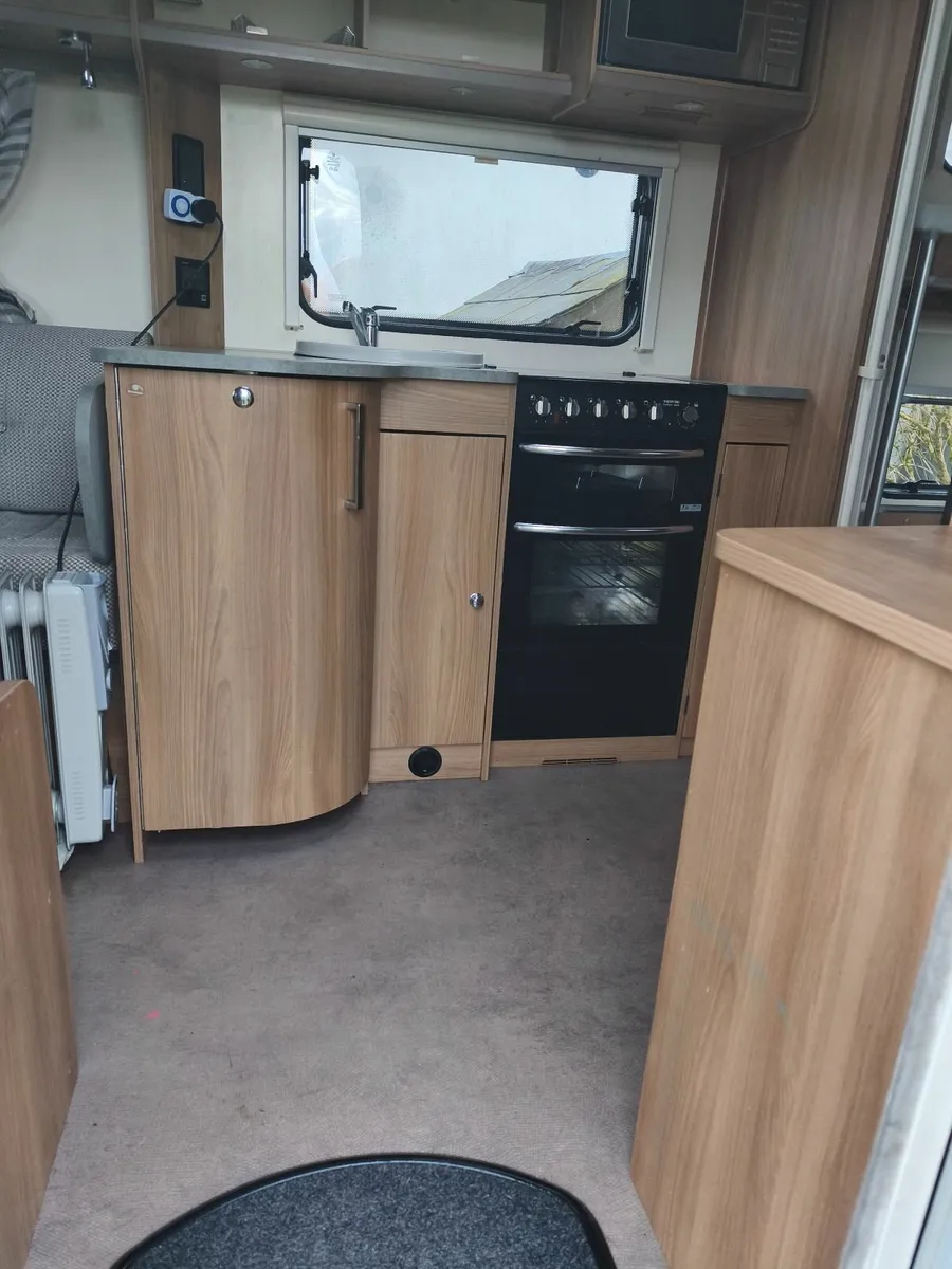 Caravan - Image 4