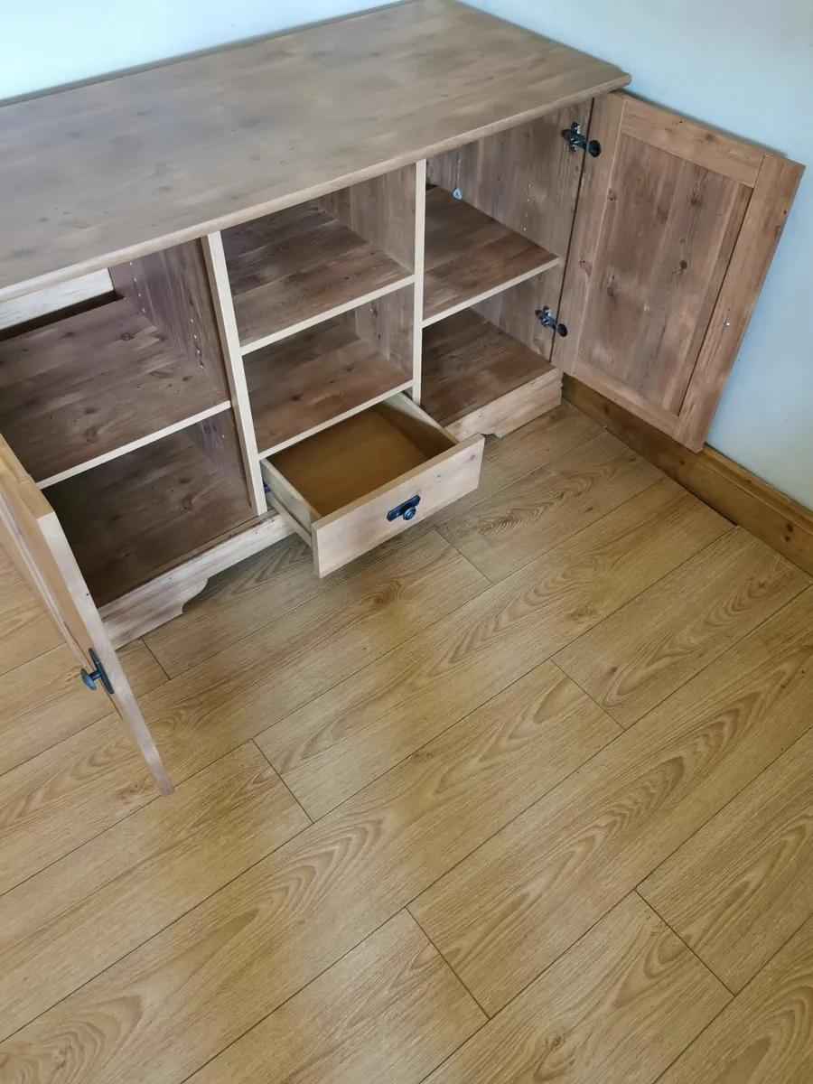 Modern Quality Roomy TV bench unit stand - Image 4