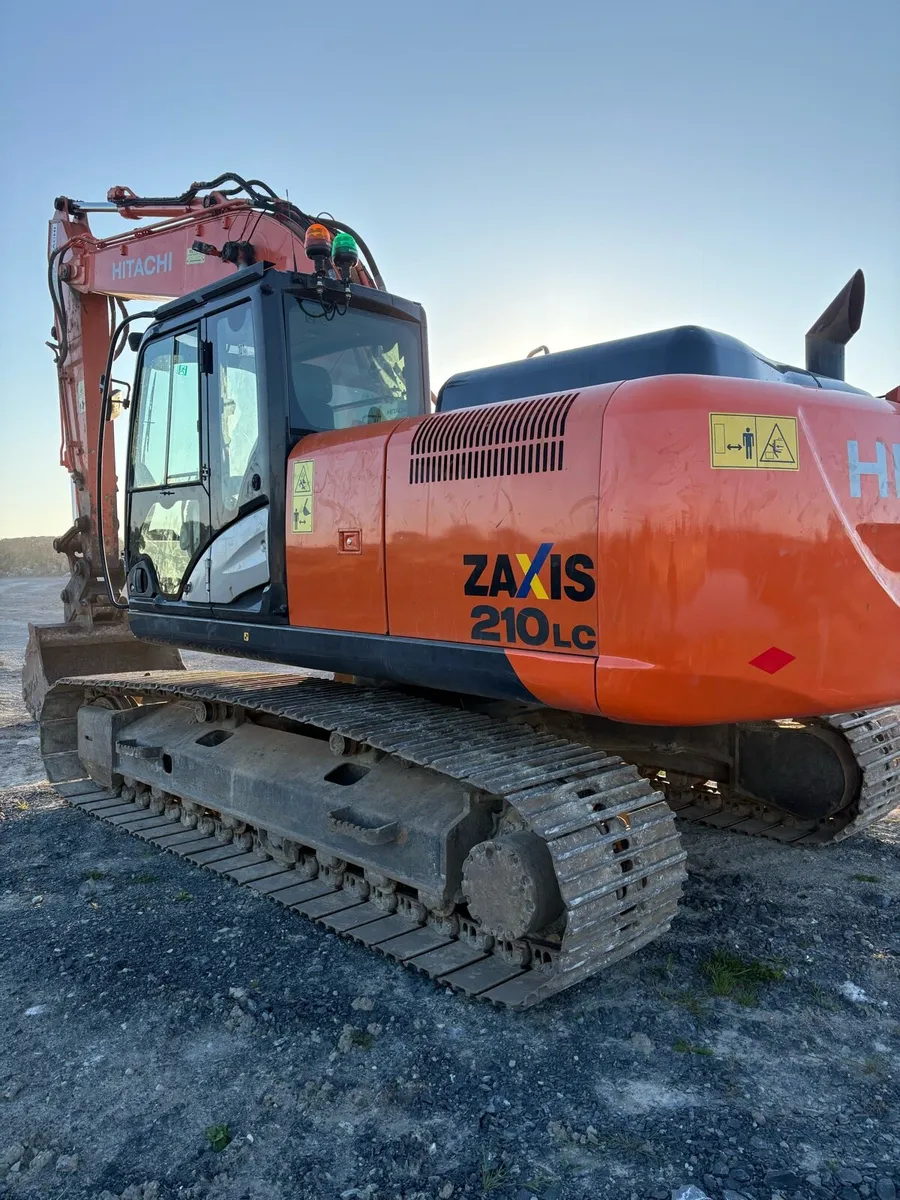 Hitachi ZX210-5 - Image 3