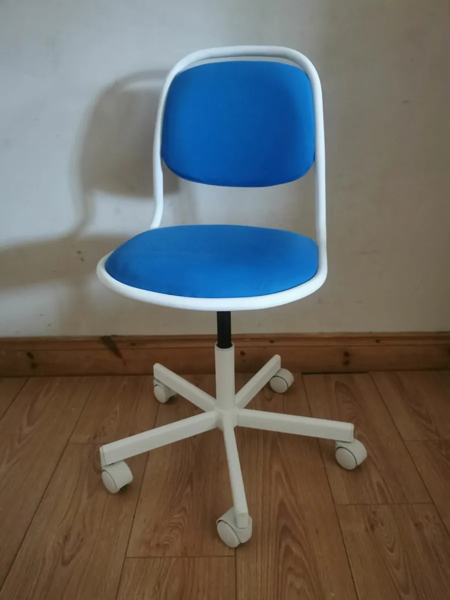 Quality Children's computer swivel chair 1month ol - Image 3