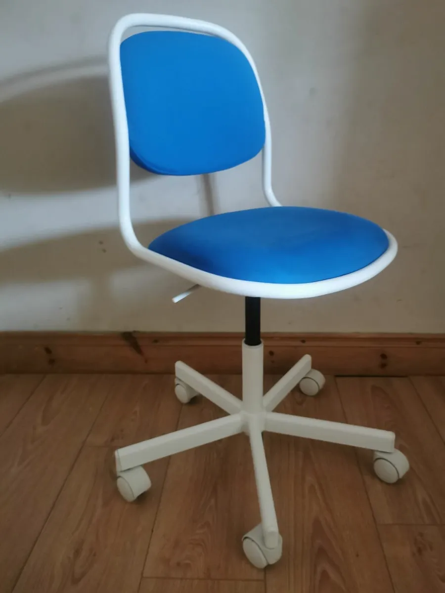 Quality Children's computer swivel chair 1month ol - Image 4
