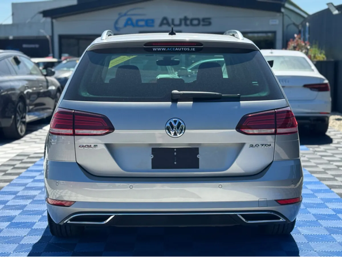 Volkswagen Golf HIGHLINE PRO - 2.0L DIESEL - AUTO - Image 2
