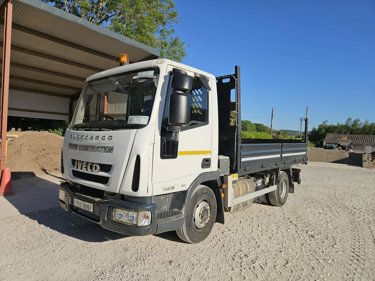 2017 Iveco 75E 160 Tipper - Image 2
