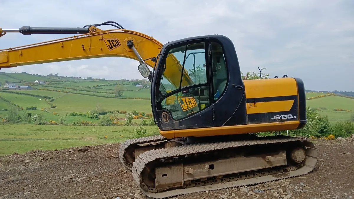 JCB 130 - Image 1