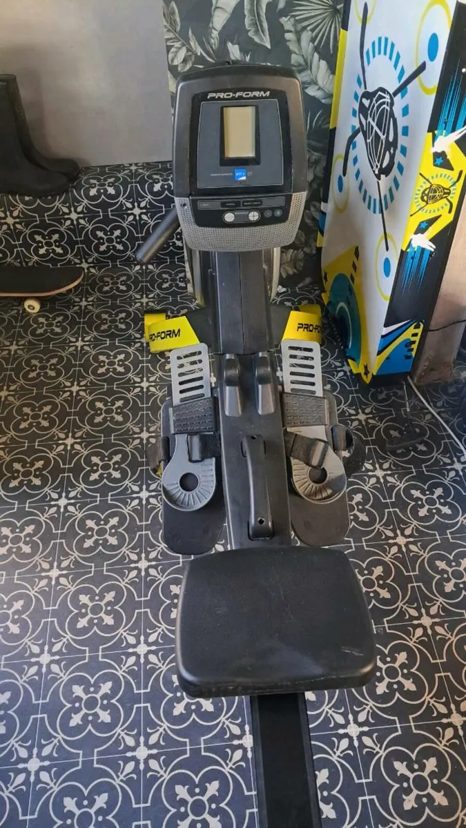 Rowing Machine - Image 2