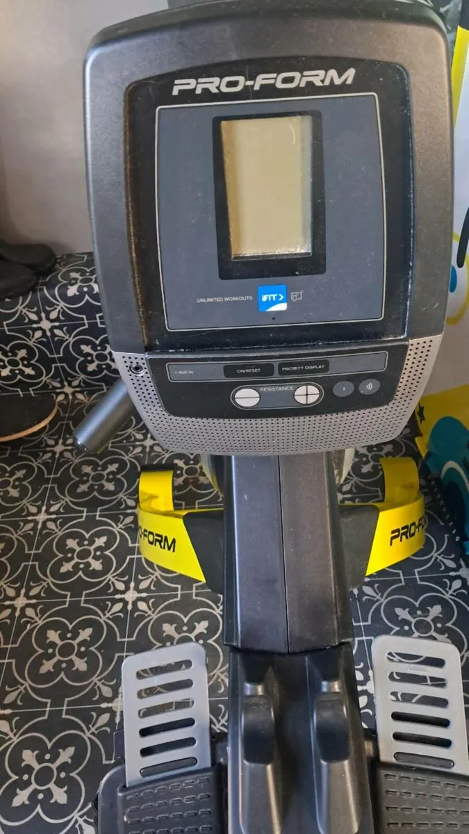 Rowing Machine - Image 3