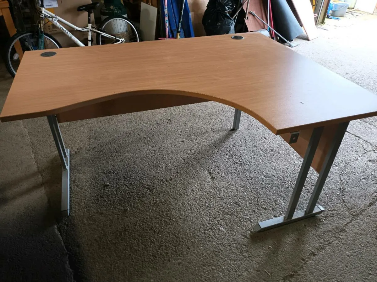 Desk - Image 2