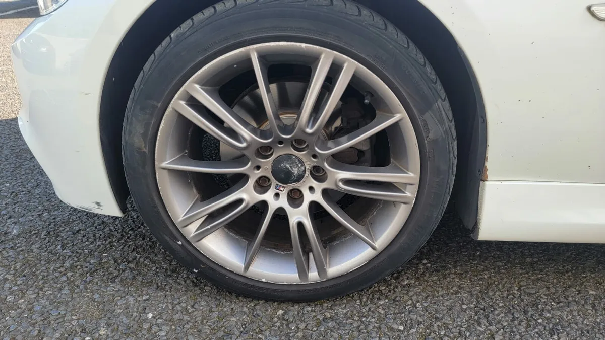 BMW 18" MV3 193m Genuine Alloys with Tyres - Image 2