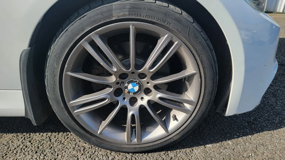 BMW 18" MV3 193m Genuine Alloys with Tyres - Image 4