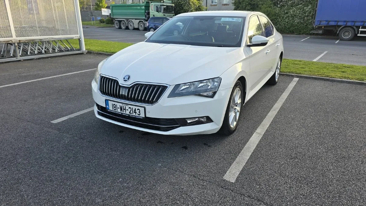 Skoda Superb 2018 - Image 1