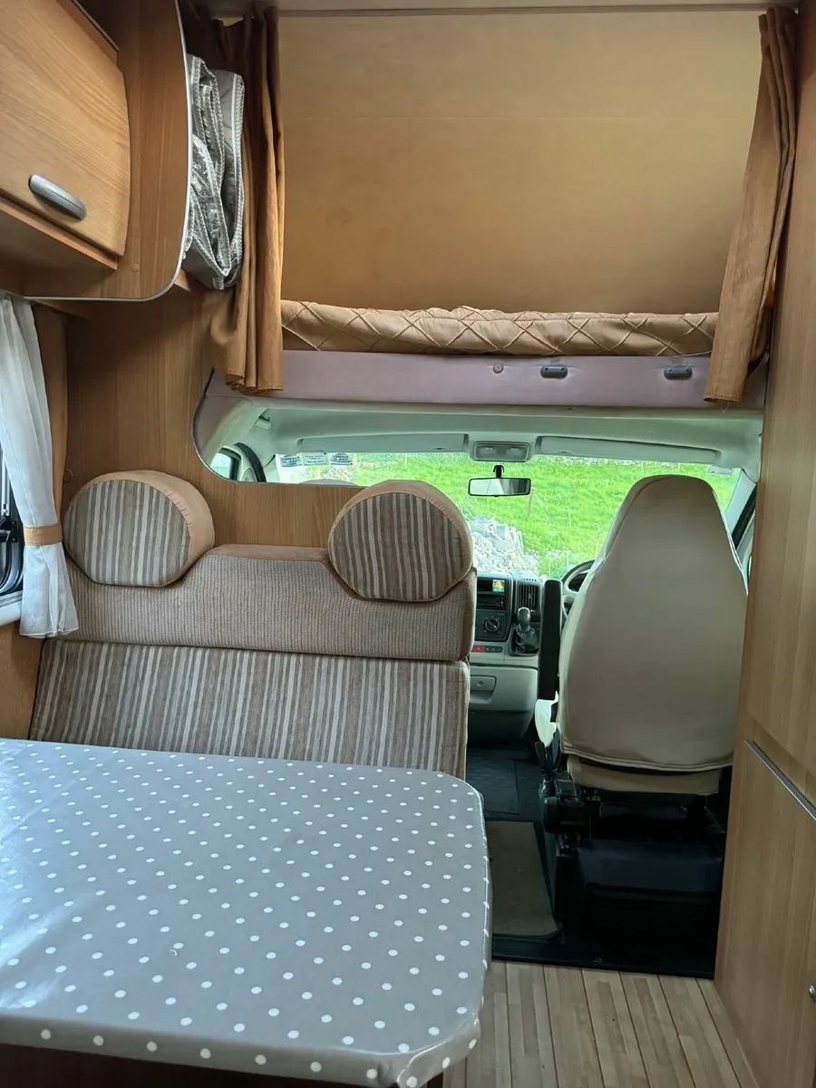 Motorhome - Image 4