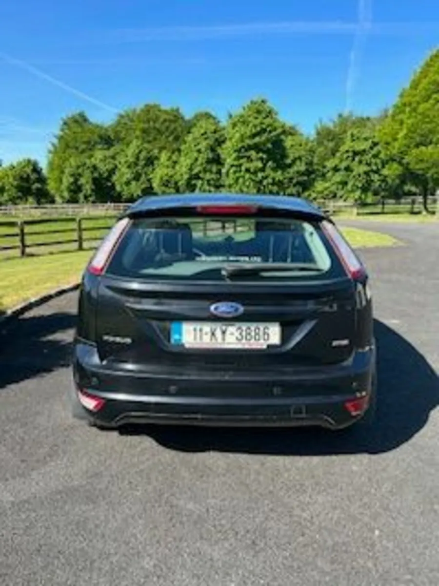 Ford Focus 2011 - Image 2