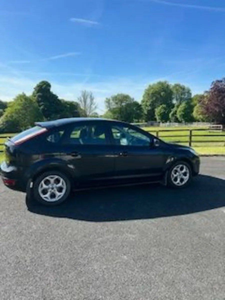 Ford Focus 2011 - Image 3