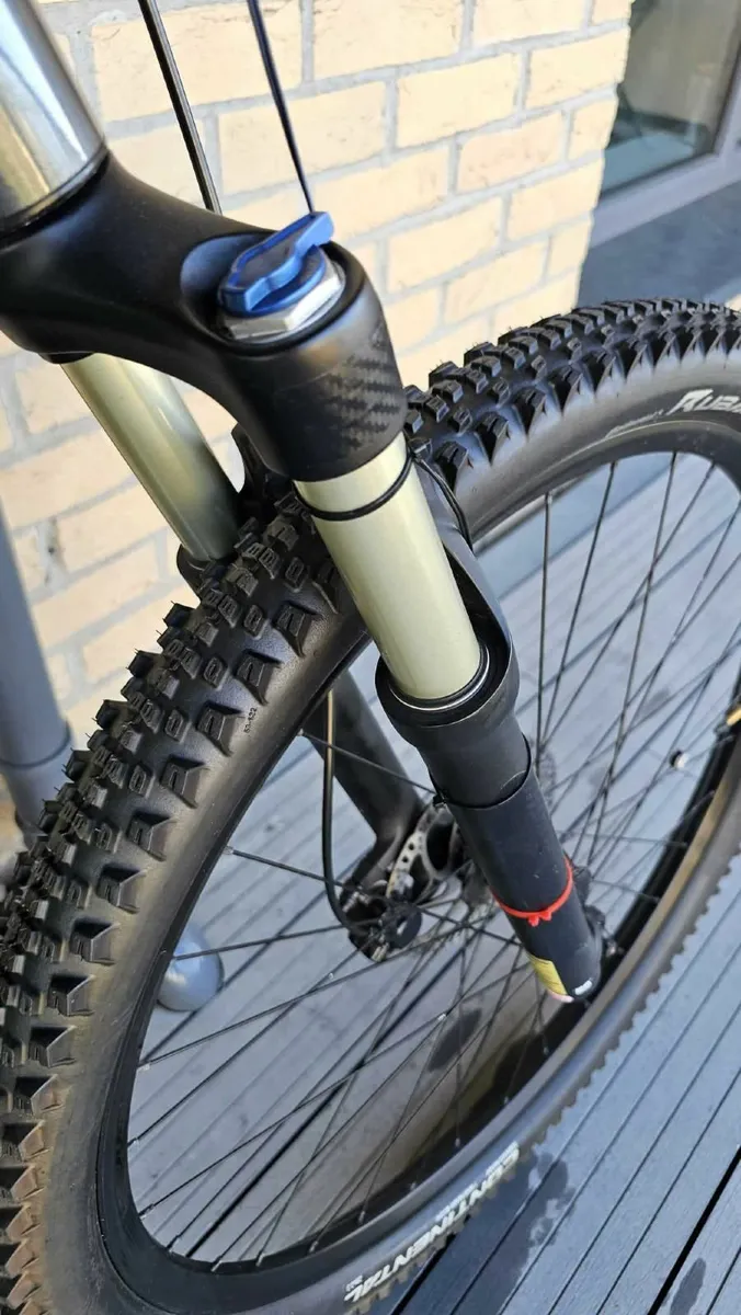 Giant talon 1 29er XL 2020 model - Image 2
