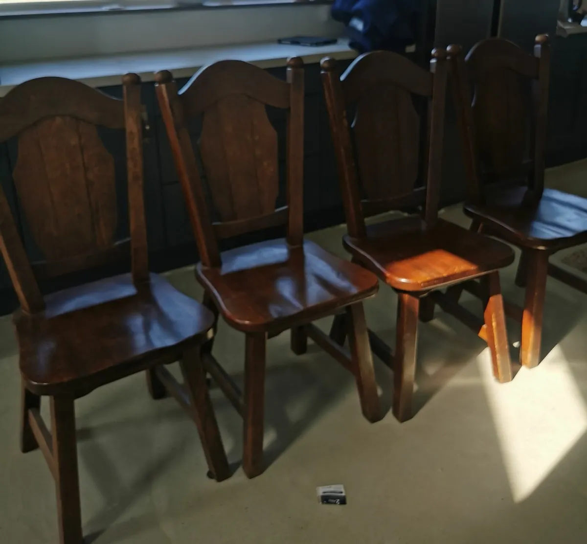 Dining table and 4 chairs - Image 3