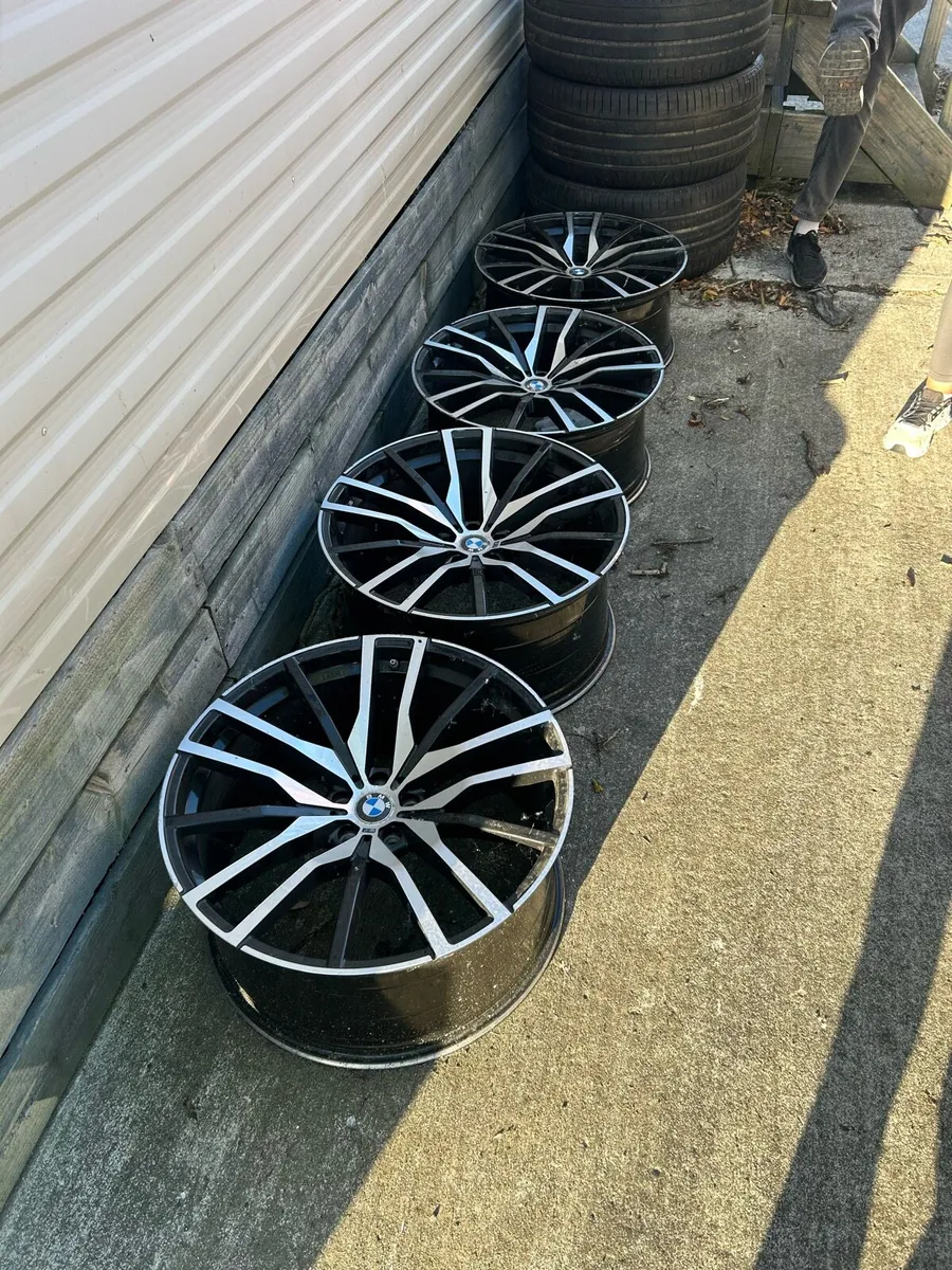 22” BMW X5 wheels with tyres - Image 1