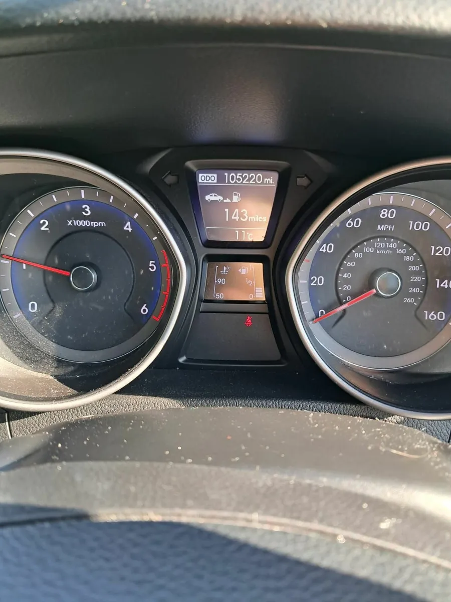Hyundai i30 2014 - Image 2