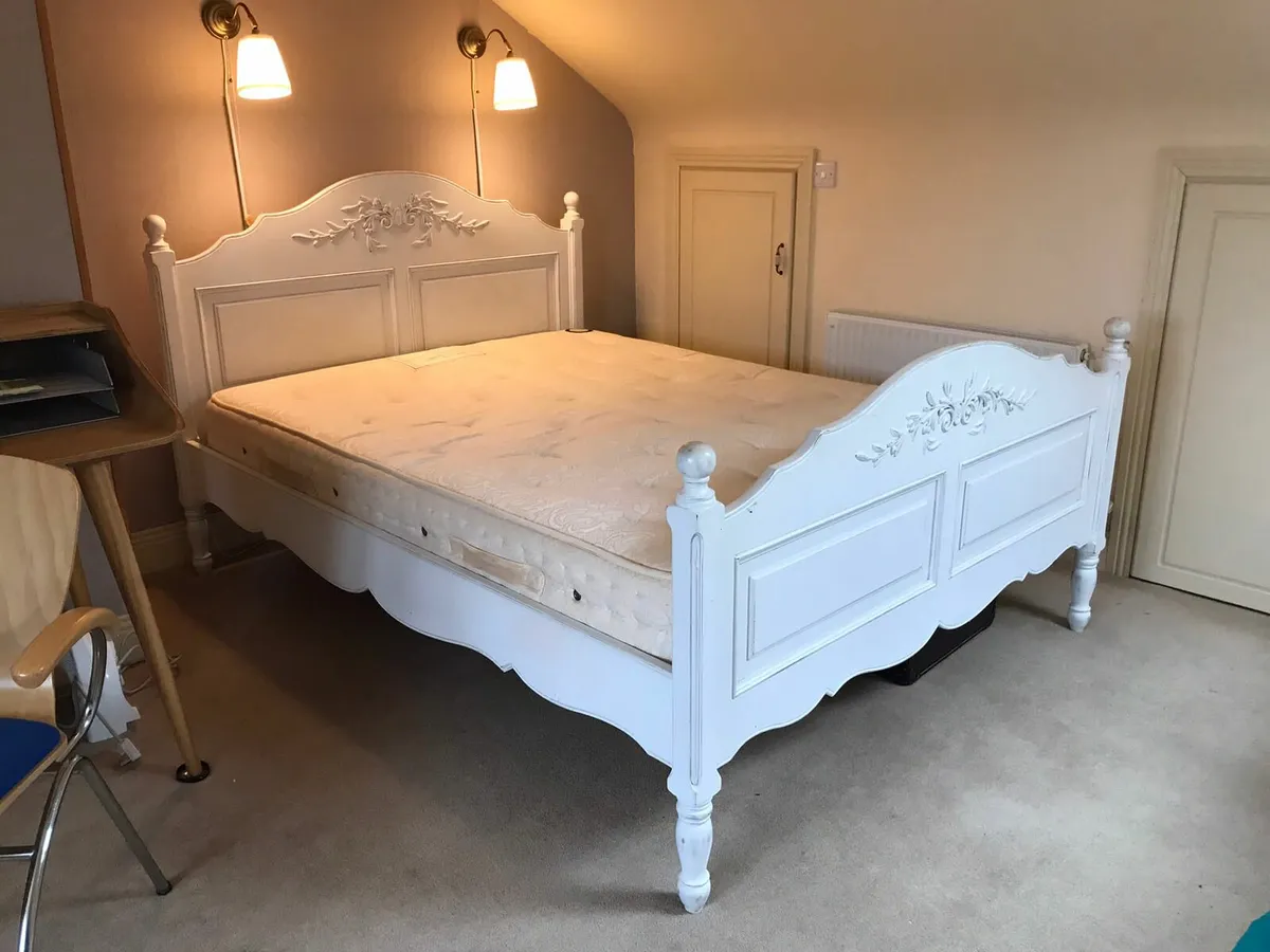 KINGSIZE WOODEN BED AND MATTRESS FOR SALE - Image 1