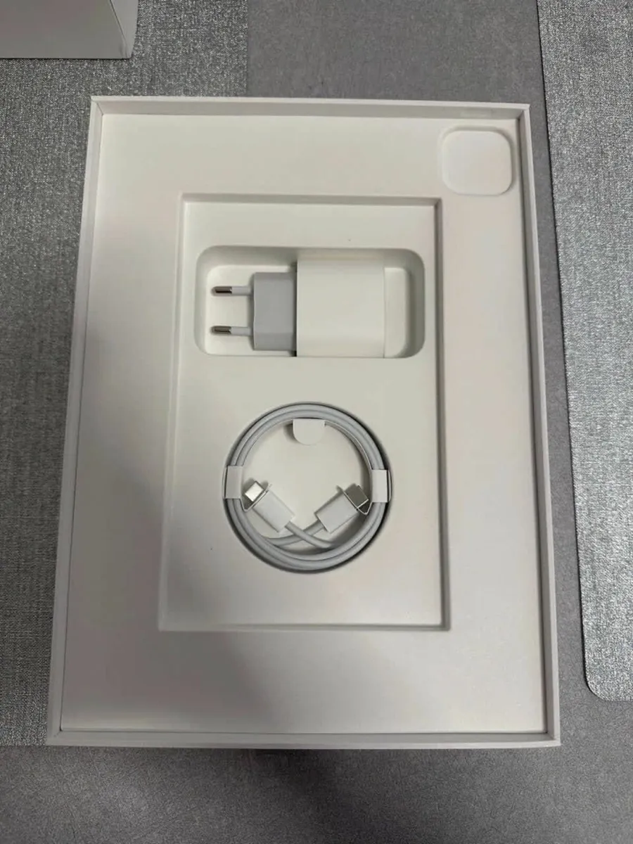 iPad Pro 11" M1, 3rd Gen, 128GB, Wi-Fi only - Image 3