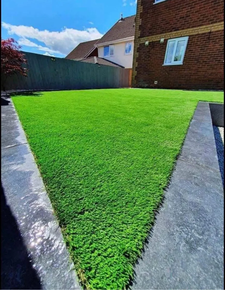 New 40MM artificial grass can be cut to size - Image 1