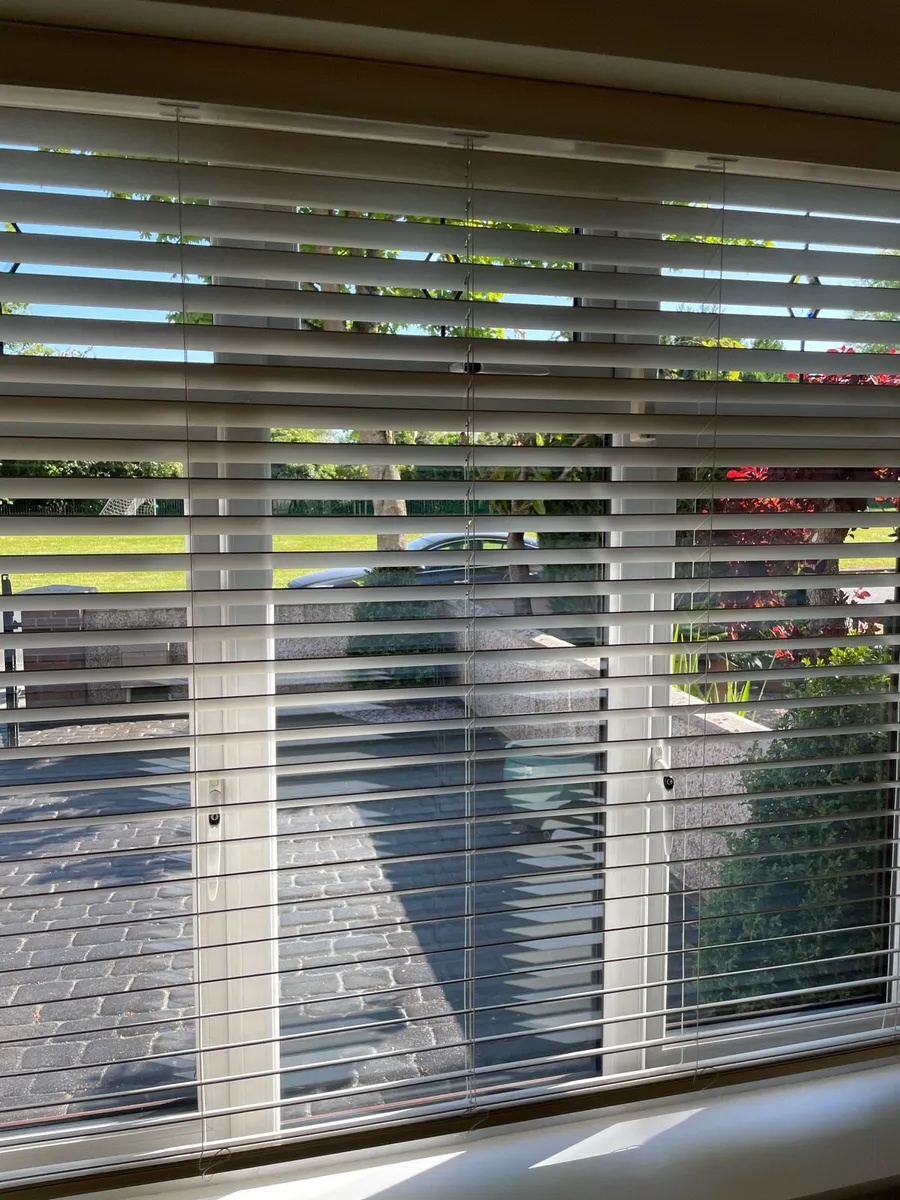 Venetian blinds - Image 1