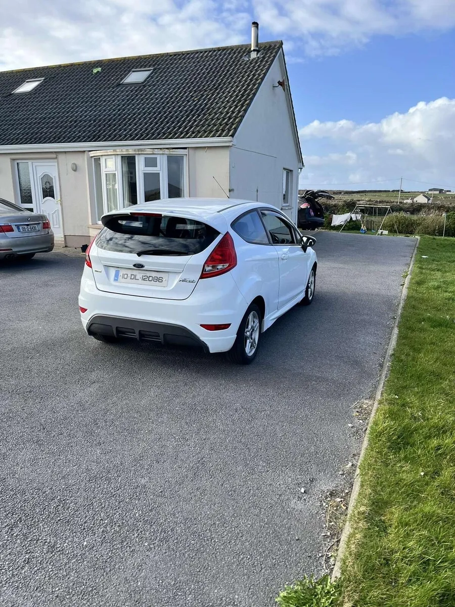 Ford fiesta - Image 3