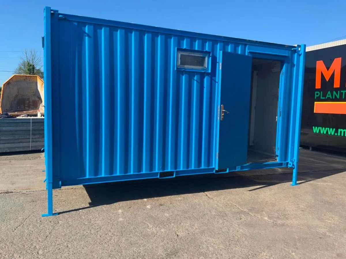 16ft x 9ft ANTI VANDAL TOILET CONTAINER...2434V - Image 4