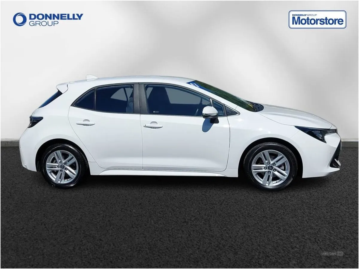 Toyota Corolla 1.8 Vvt-i Hybrid Icon Tech 5dr CVT - Image 3