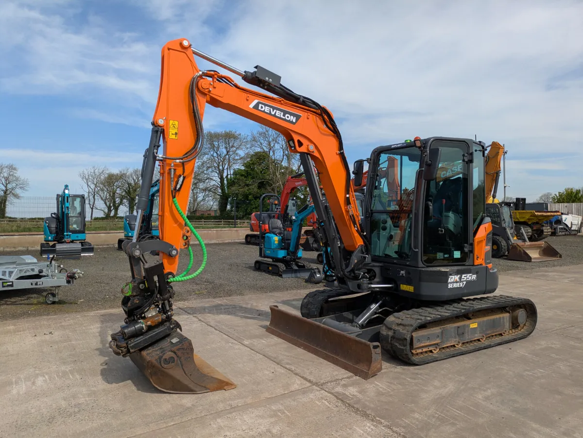 DEVELON DOOSAN STEELWRIST - Image 1