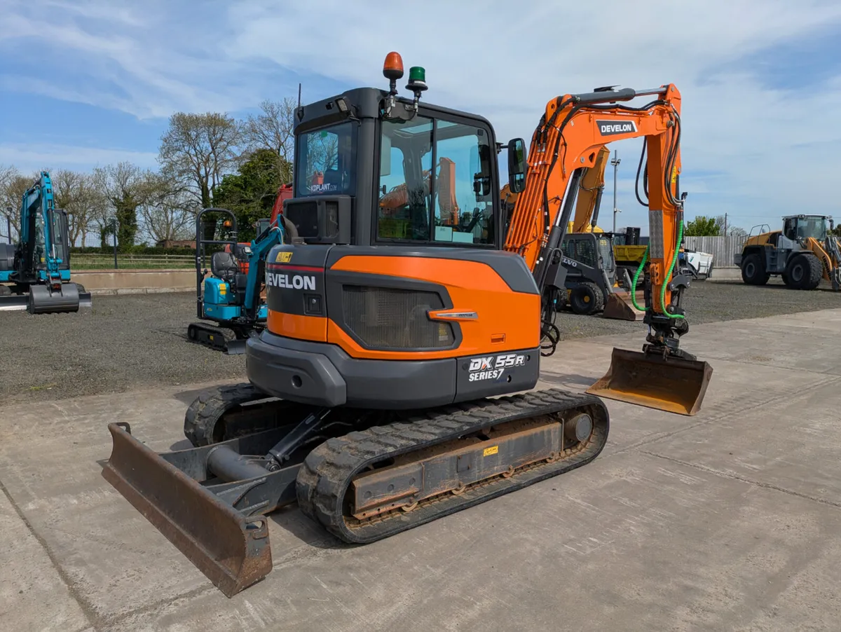 DEVELON DOOSAN STEELWRIST - Image 3
