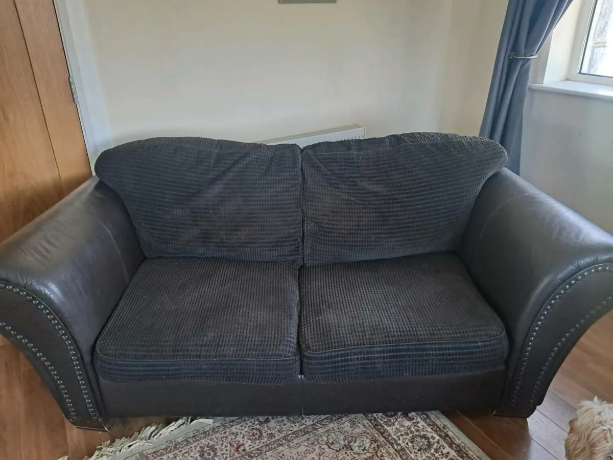 Couch - Image 4