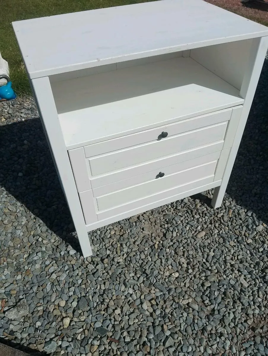 Chest of drawers - Image 1