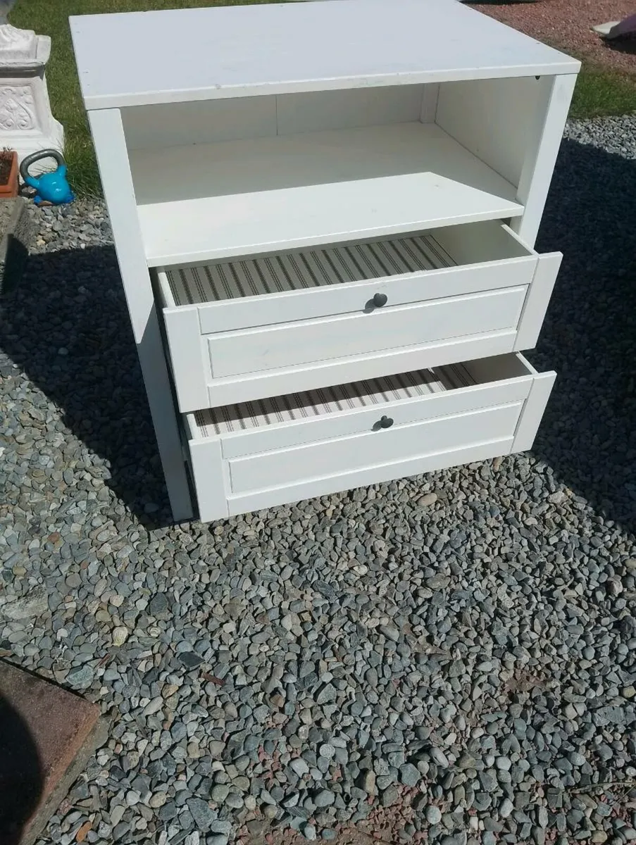 Chest of drawers - Image 2