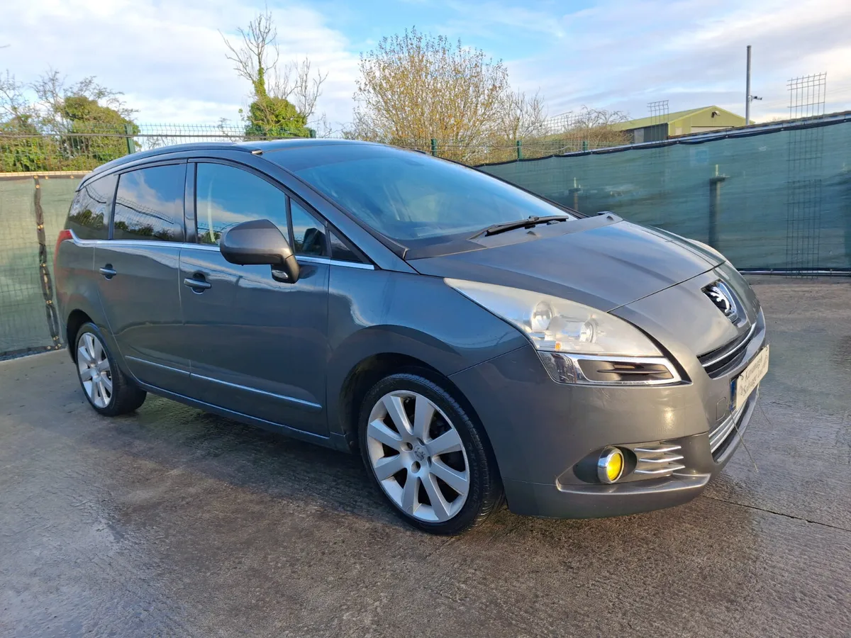 2011 Peugeot 5008 7 Seater - Image 2
