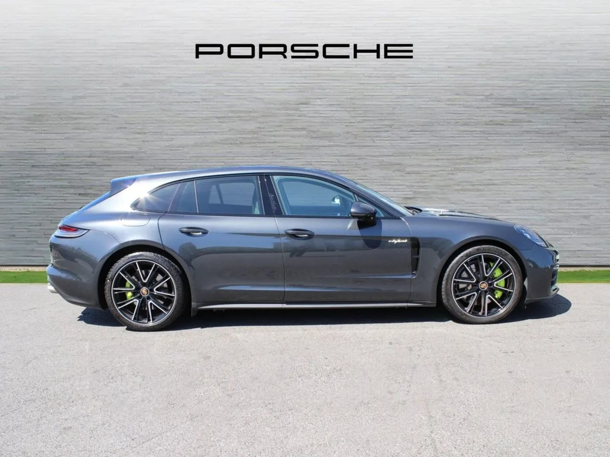 Porsche Panamera 4 E-hybrid Sport Turismo - Image 4