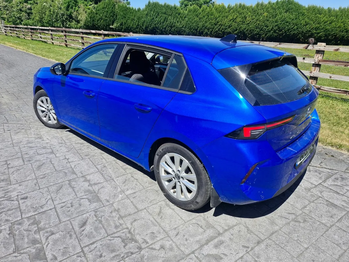 Opel Astra 2024  only 645 kms - Image 3