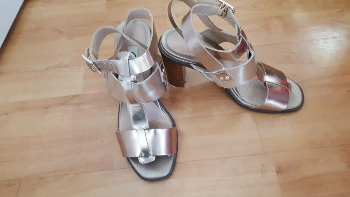 Clarks Sandals 4/37 - Image 3