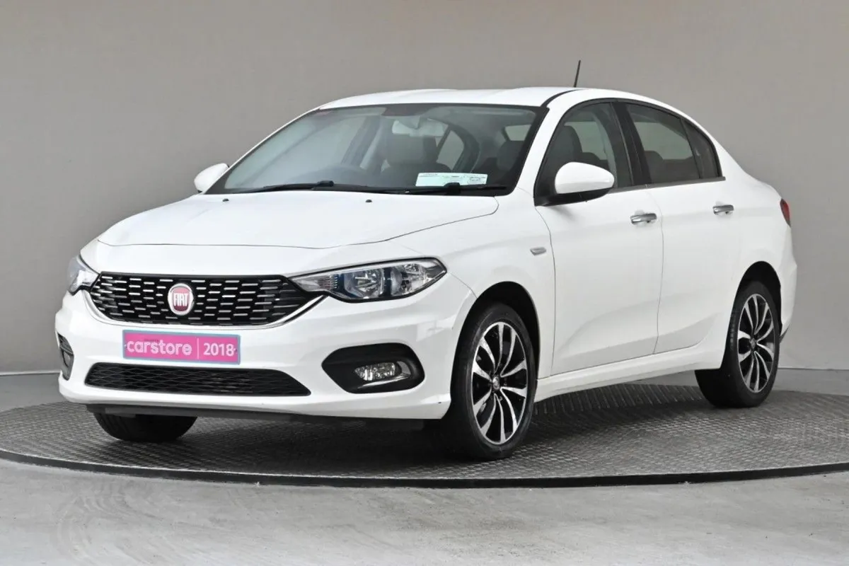 Fiat Tipo 1.3 95bhp 5spd Lounge  sat Nav reverse - Image 3