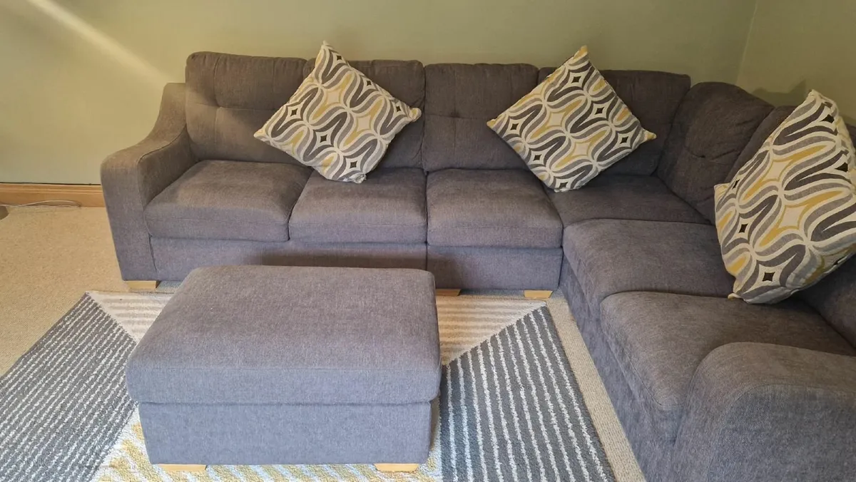 Couch and footstool - Image 3