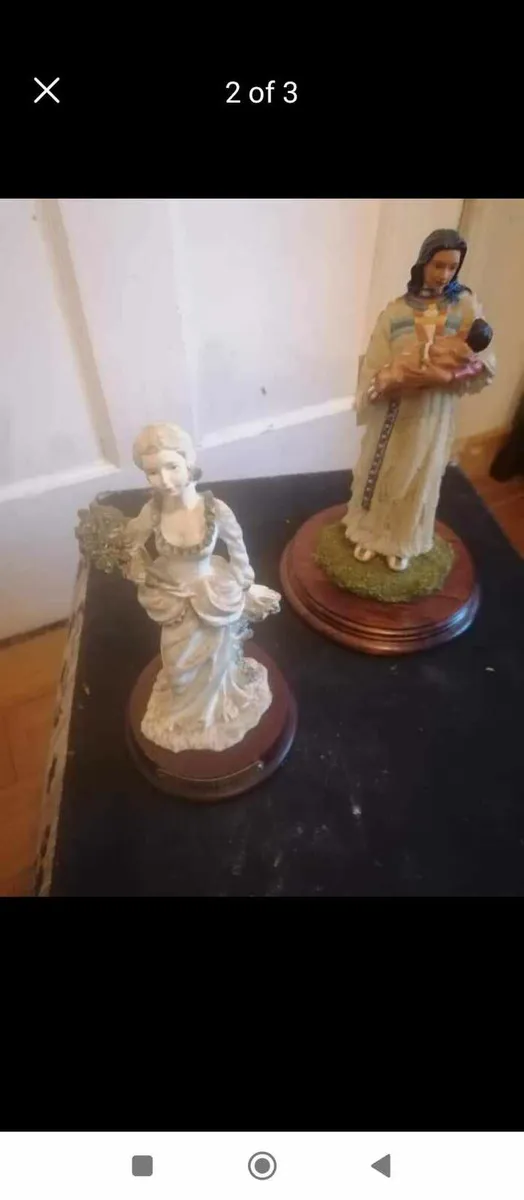 2 figurines - Image 1