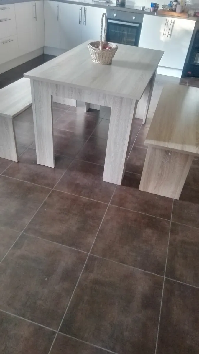 Kitchen bench - Image 1