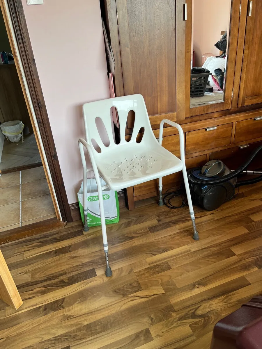 Shower chair