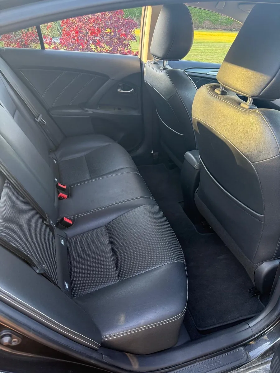 Car - Image 4